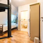 Nove Bed & Breakfast
